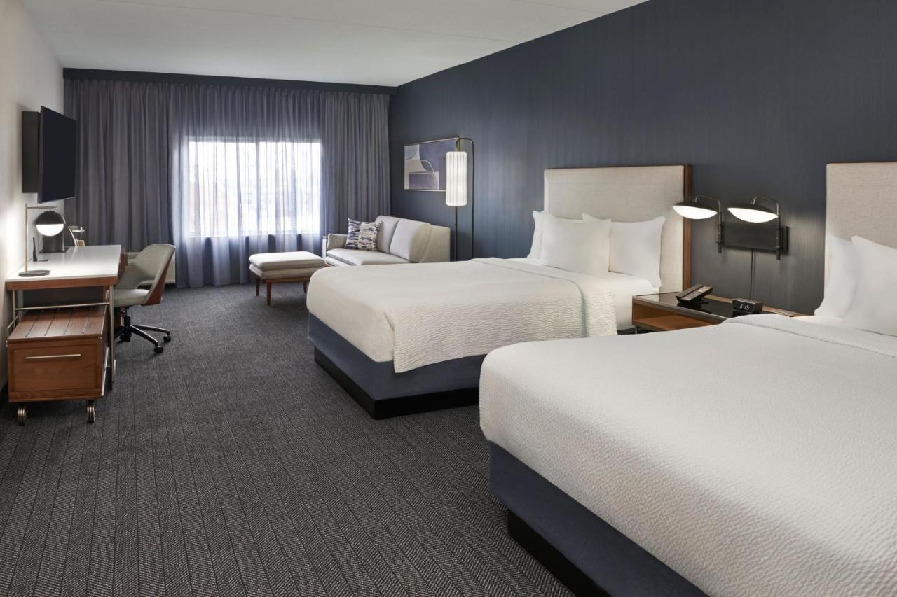 Courtyard By Marriott Toronto Маркем Экстерьер фото