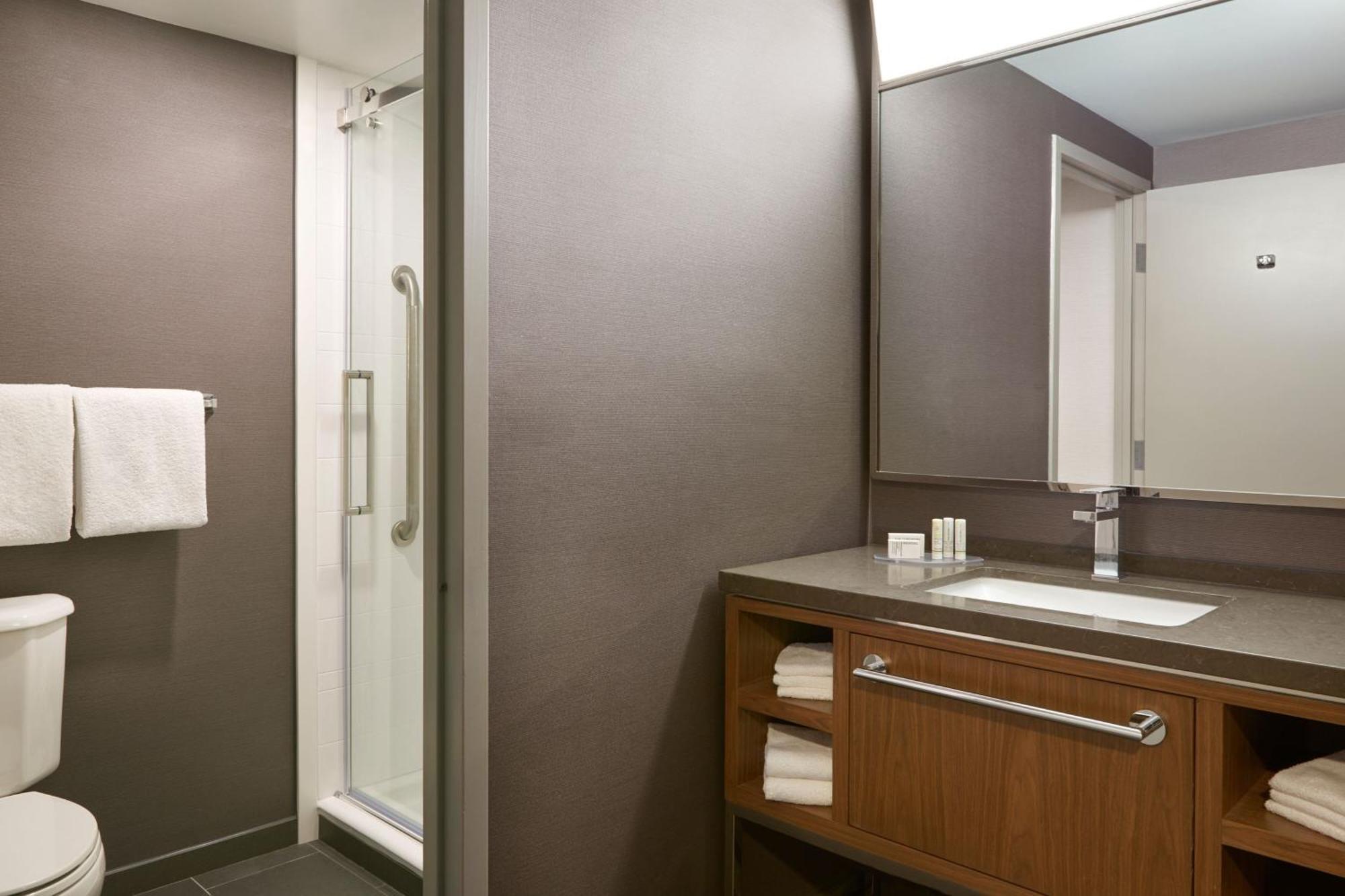 Courtyard By Marriott Toronto Маркем Экстерьер фото